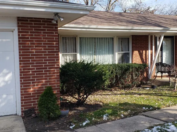 25575 N Fairfield Rd, Lake Zurich, IL 60047