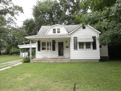 613 E Webster St, Benton, IL, 62812