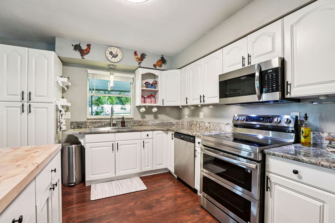 Clayton Ln-S1804-021.jpg