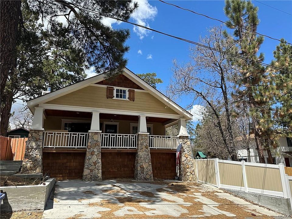 1st image of 868 Imperial Ave