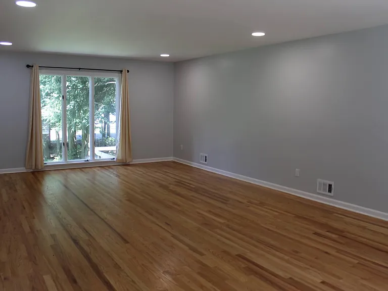 200 Hillside Ave — Photo 12