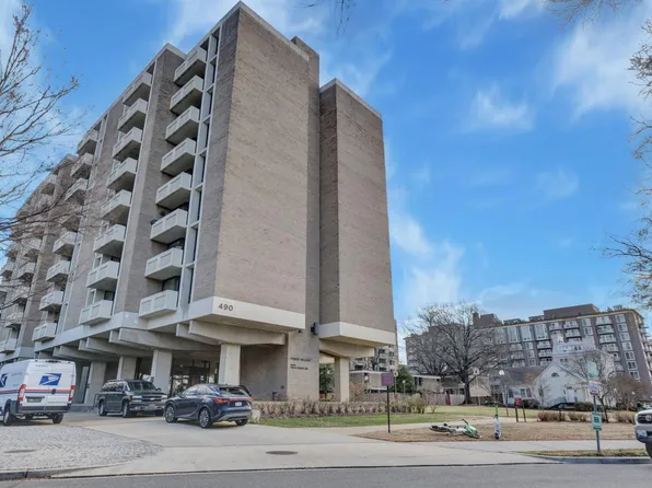 490 M St SW APT W110, Washington, DC 20024