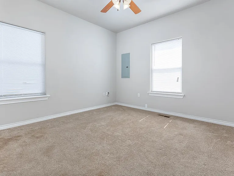 Walnut Creek Apartment Homes — Photo 28