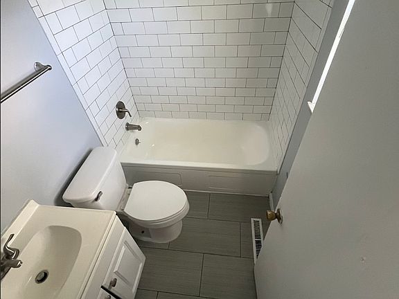 3rd image of 564 Brandt St #2