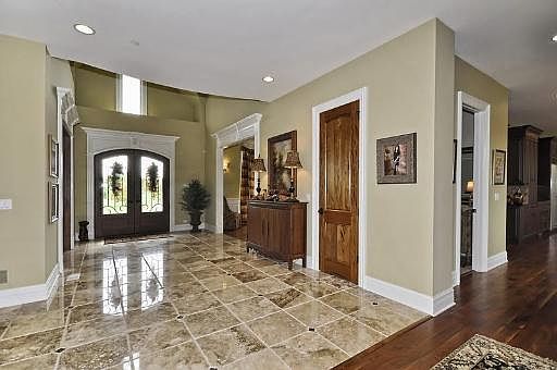 2nd image of 2 Leanda Ln