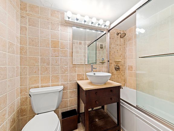 5th image of 100 W 57th St #3O