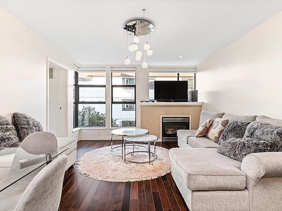 3rd image of 345 Lonsdale Ave #411