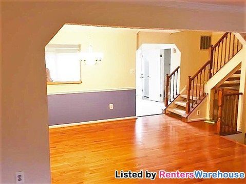 3rd image of 8225 Berryfield Dr