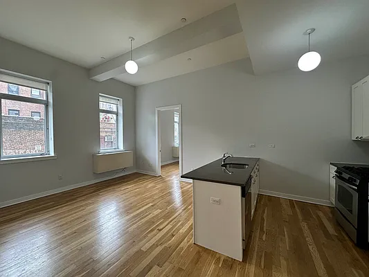 Rented by Oxford Property Group | media 29