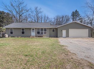 16113 Mercury Dr, Grand Haven, MI 49417