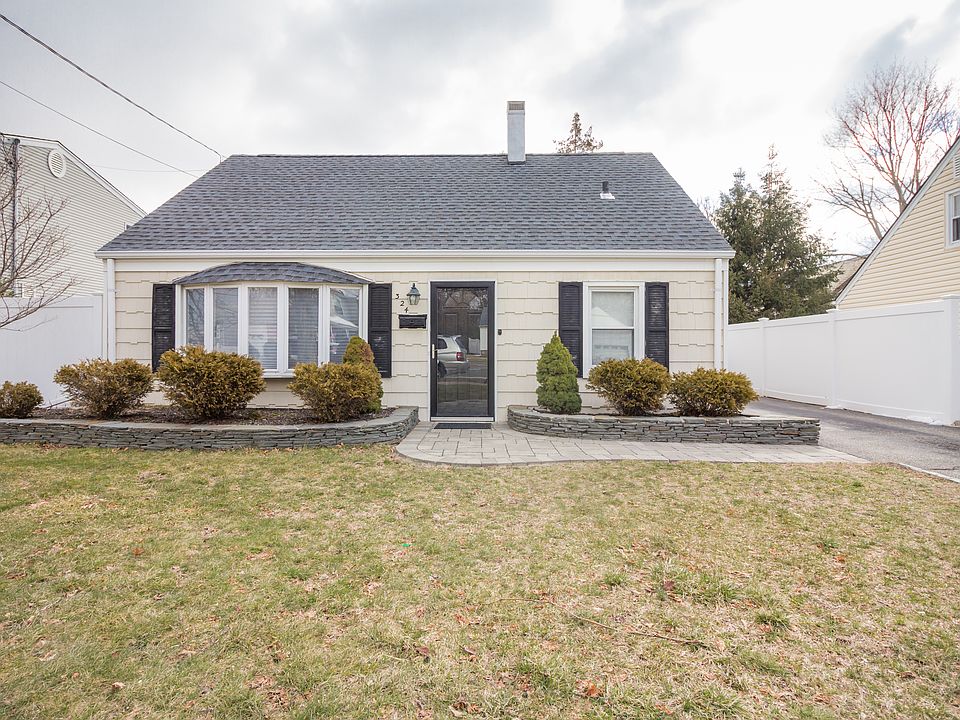 1st image of 324 Stewart Ave