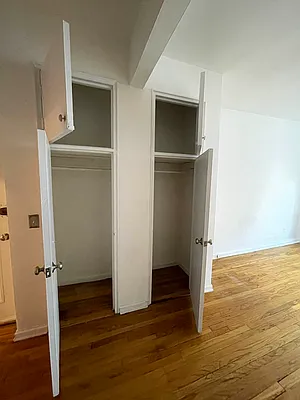 Rented by Eric Goodman Realty Corp | media 11