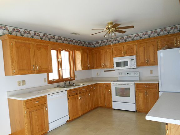 4th image of 35 N Larand Dr
