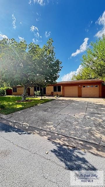 1st image of 25 Carlton Dr