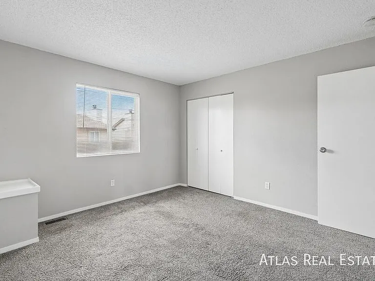 3027 Starlight Cir — Photo 22