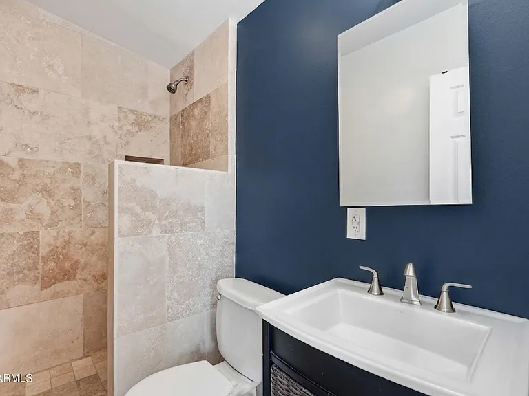 1609 E Gaylon Dr — Photo 30