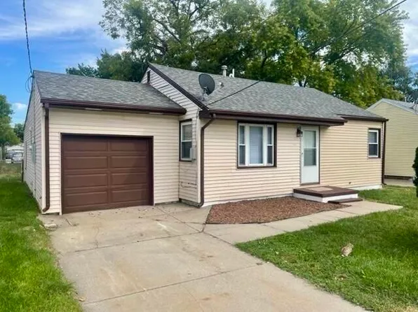 1015 Pine St, Council Bluffs, IA 51501