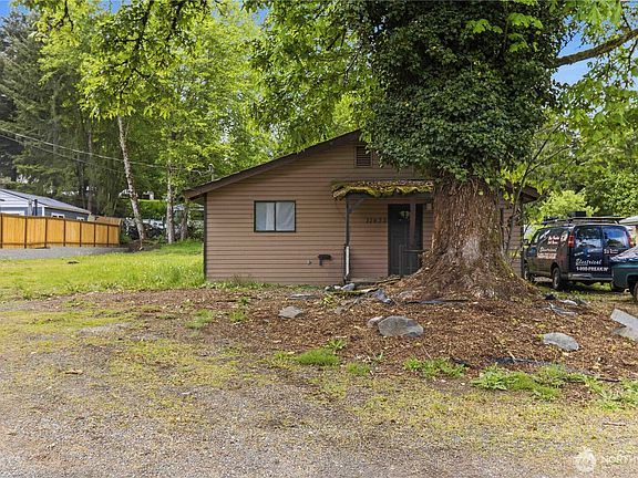 2nd image of 11435 163rd Avenue SE