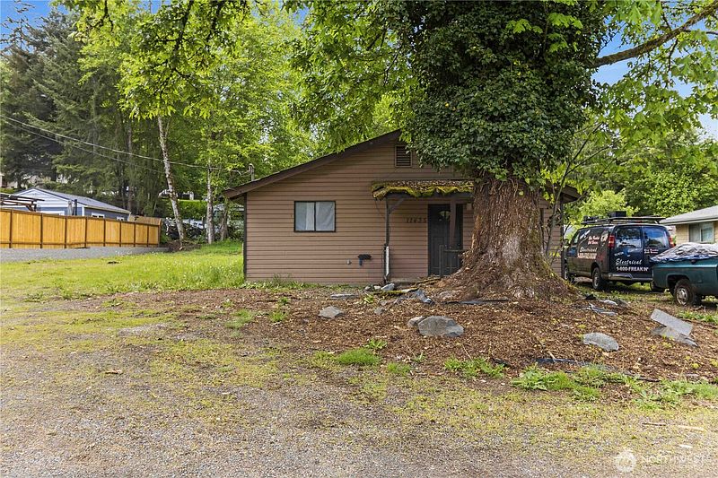 2nd image of 11435 163rd Avenue SE