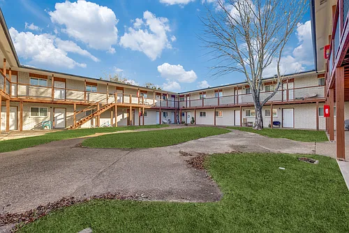 The Square Apartments Photo 1