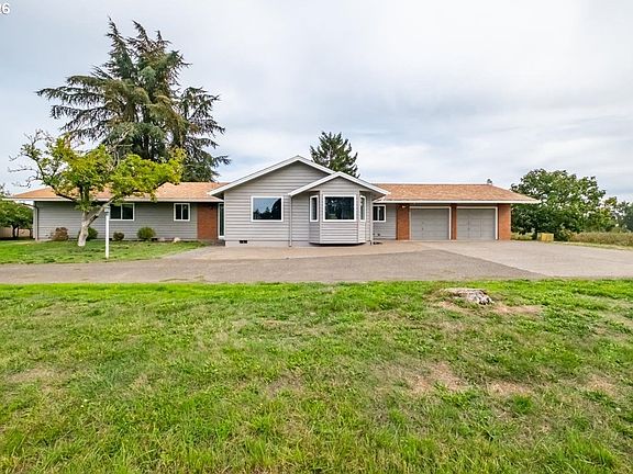 2nd image of 39129 Groshong Rd