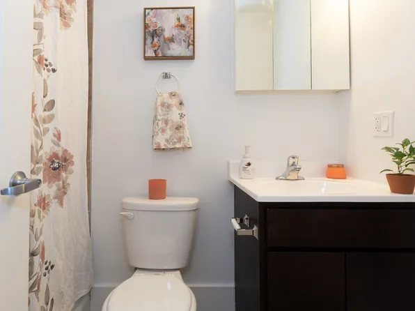 6710 N. Sheridan, 6710 N Sheridan Rd, Chicago, IL 60626