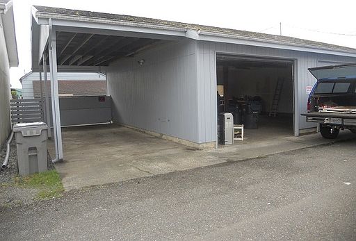 2nd image of 1110 W Wishkah St