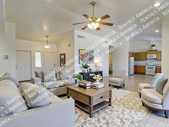 4th image of 201 W Palm Ct