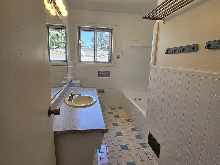 3543 Cloudland Dr — Photo 14