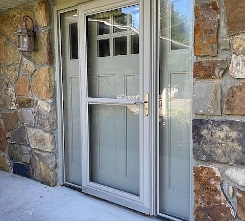 2nd image of 5109 Kesterwood Dr