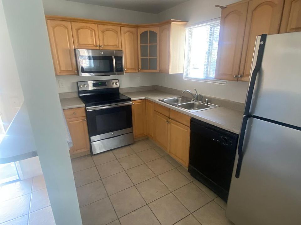 1st image of 2454 Akins Ave #405