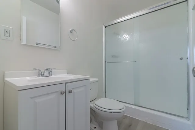 4060 Stevely Ave #19 — Photo 17