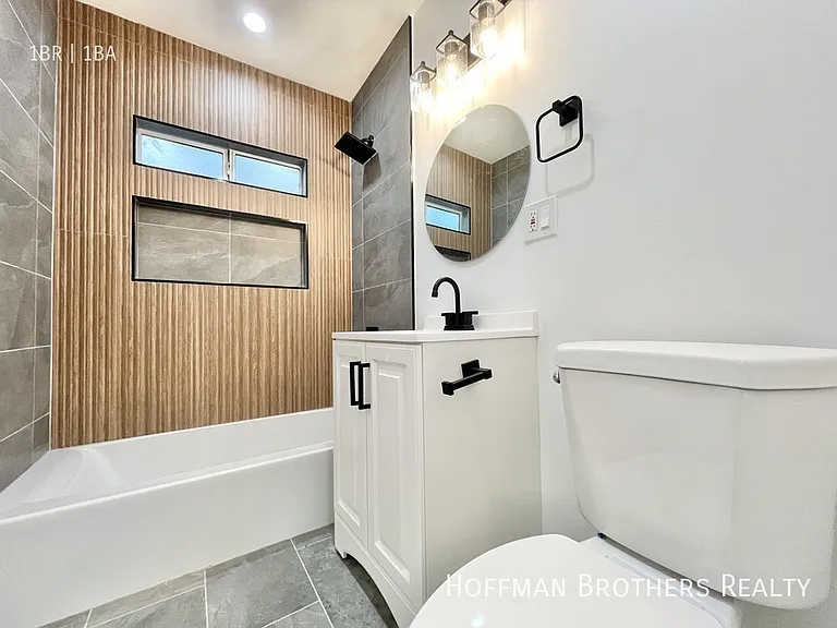 1403 N Vista St — Photo 6