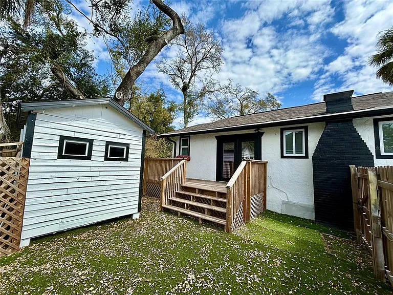 706 E Flora St — Photo 14