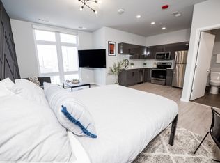 505 S 1st St #511, Champaign, IL 61820