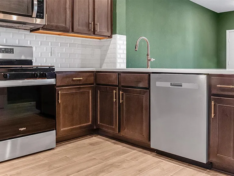 3730 Malibu Dr — Photo 6