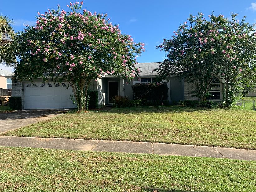 1st image of 15809 Watermill Ct