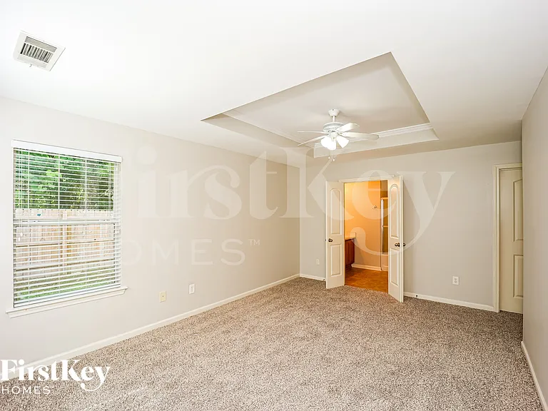 207 Fairgrove Ln — Photo 11