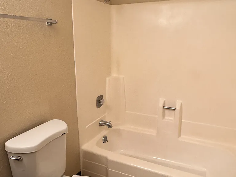 437 Hewitt Ave #5 — Photo 9