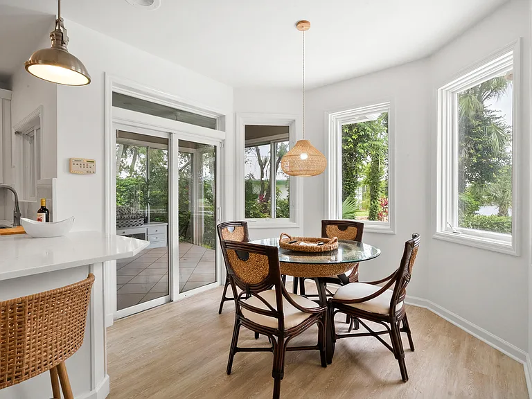 4381 SW Parkgate Blvd — Photo 18