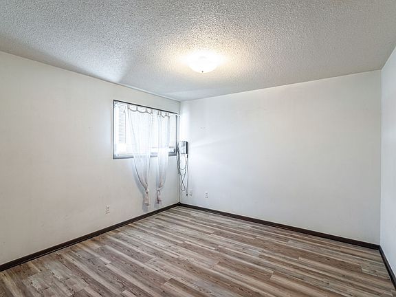 4th image of 375 Plum St NE #8