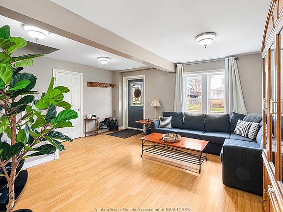 2nd image of 198 Raleigh St