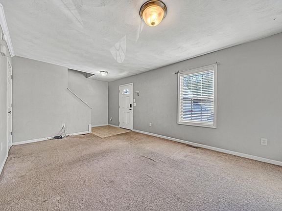 4th image of 6849 Woodcreeper Dr