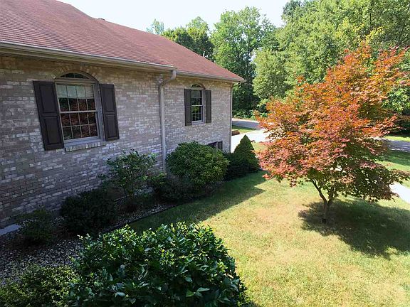 4th image of 2624 E Fairoaks Dr