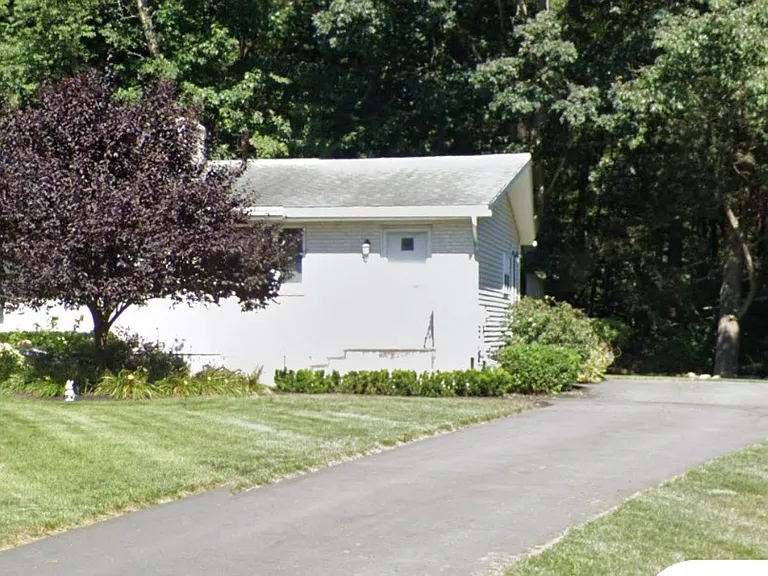 70 Broad Meadow Dr — Photo 1