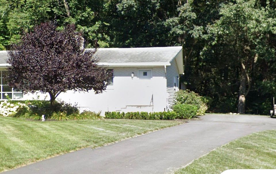 1st image of 70 Broad Meadow Dr
