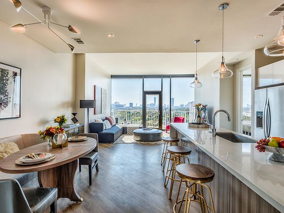 5th image of 3333 Lake St Unit 8D