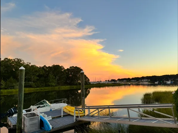 (undisclosed Address), Riverside, RI 02915