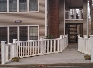 117 Barrington Hills Dr, Sandy Springs, GA 30350