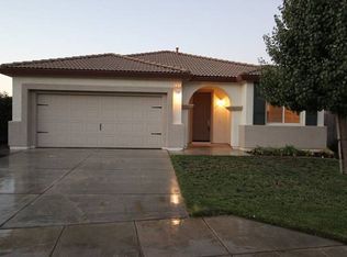 581 Peach Dr, Chowchilla, CA